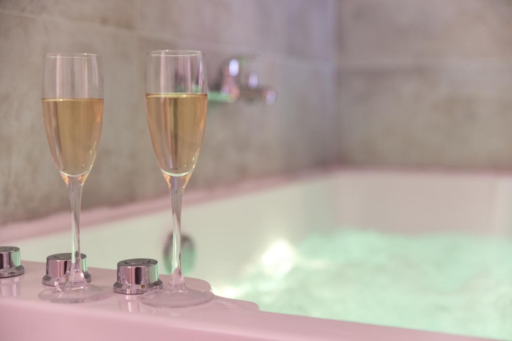 Le Fruit Defendu "Love Room" Jacuzzi Centre Ville Rouen Zewnętrze zdjęcie